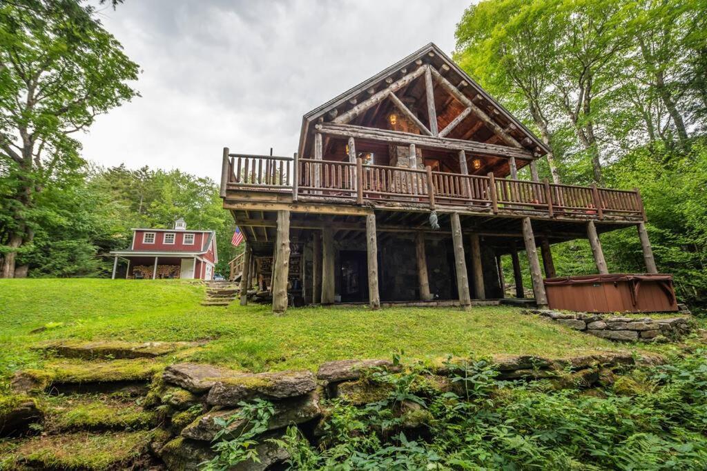 Luxe Log Cabin With Hot Tub/Spa/Steam Room! Wilmington Luaran gambar